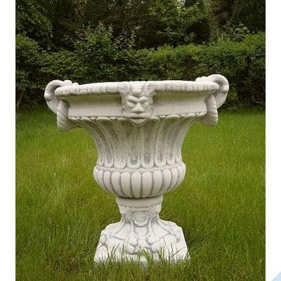 Gro&szlig;e Amphore aus Steinguss 