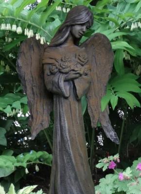 Engel Floretta aus Steinguss Rosteffekt